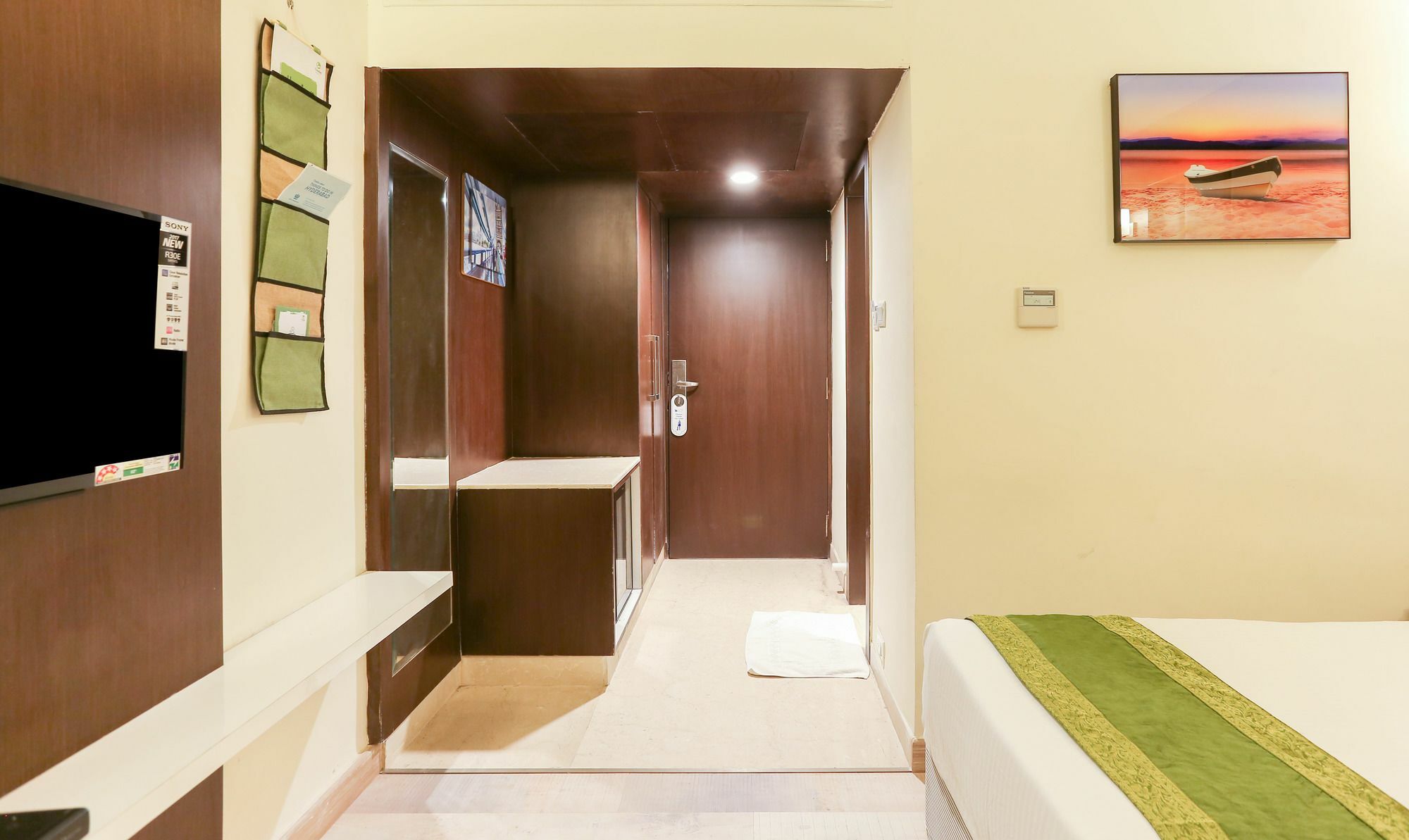 Hotel Treebo Trend Wood Bridge Hyderabad Esterno foto