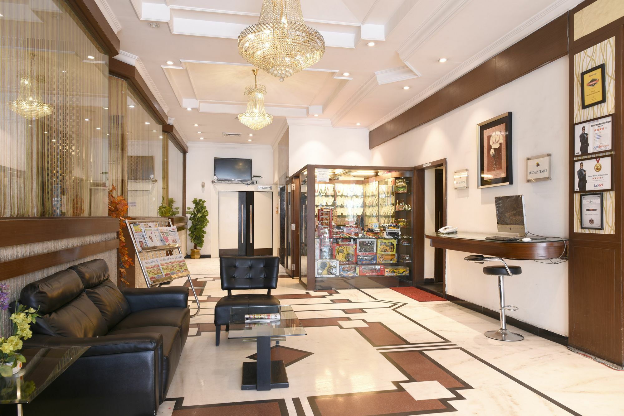 Hotel Treebo Trend Wood Bridge Hyderabad Esterno foto