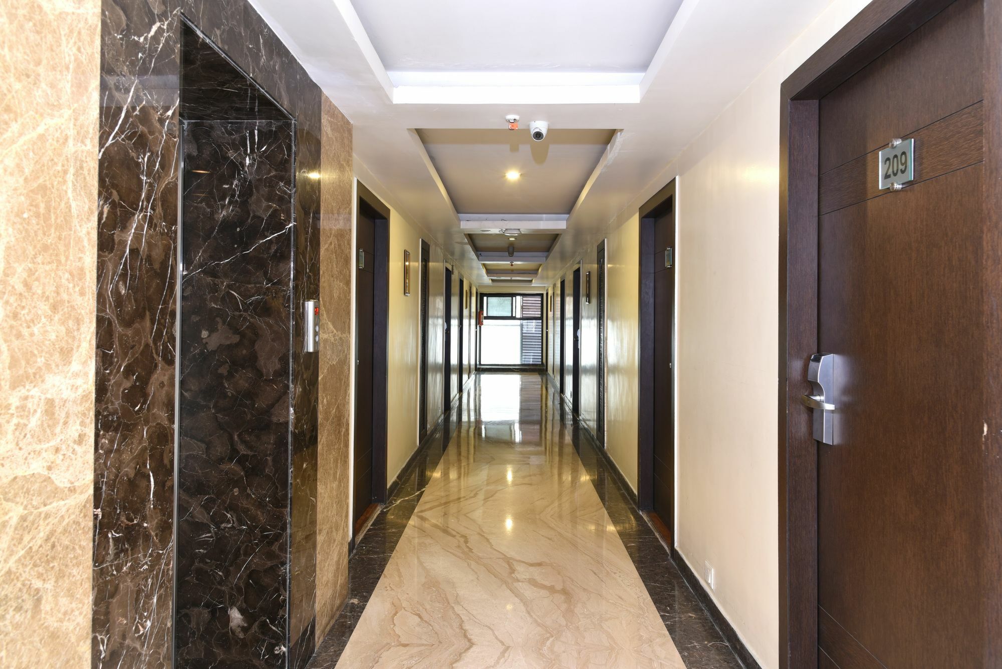 Hotel Treebo Trend Wood Bridge Hyderabad Esterno foto