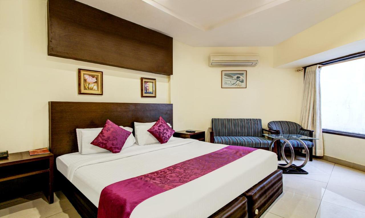Hotel Treebo Trend Wood Bridge Hyderabad Esterno foto