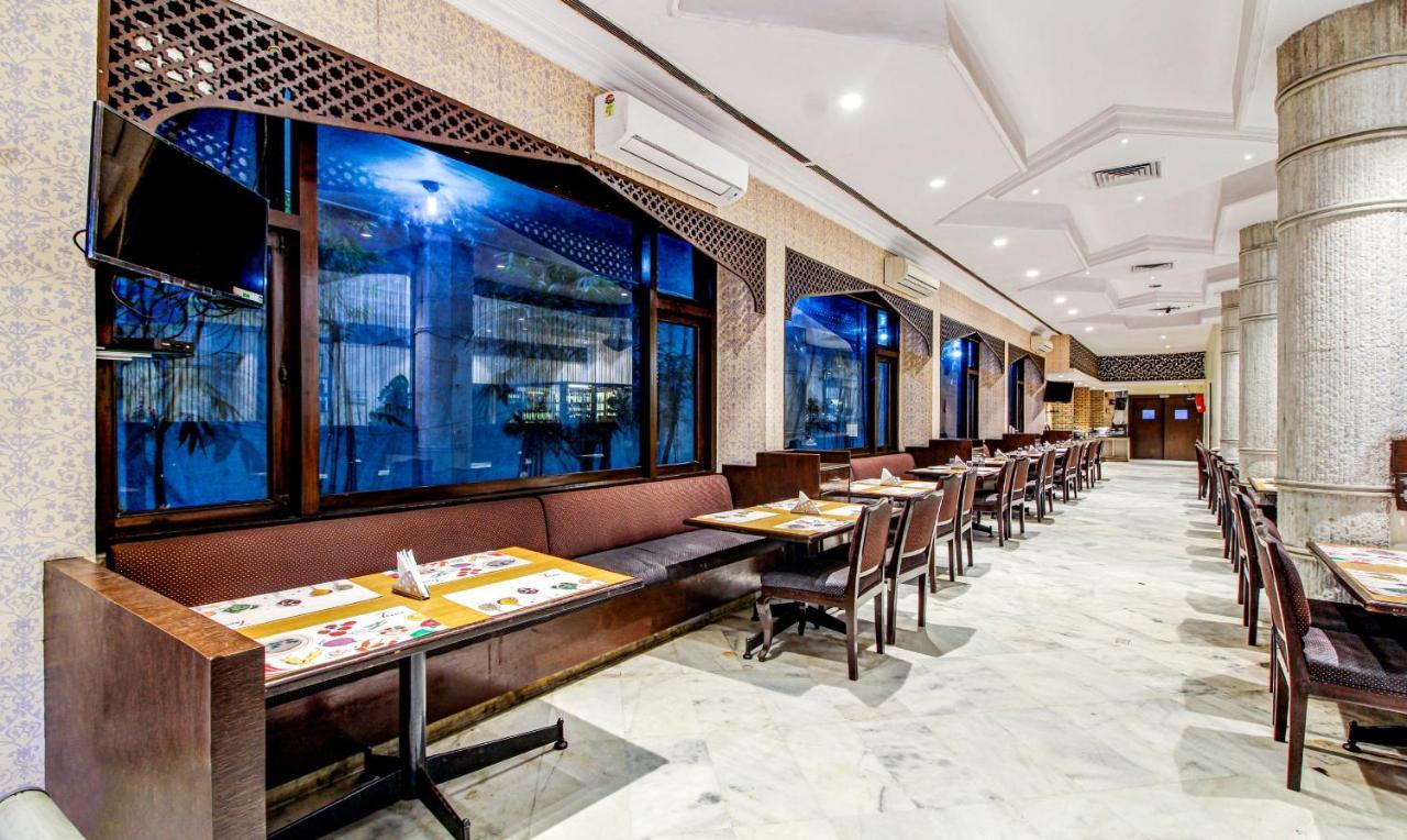 Hotel Treebo Trend Wood Bridge Hyderabad Esterno foto